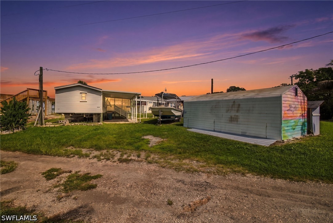 1241 S Lopez Ln — photo