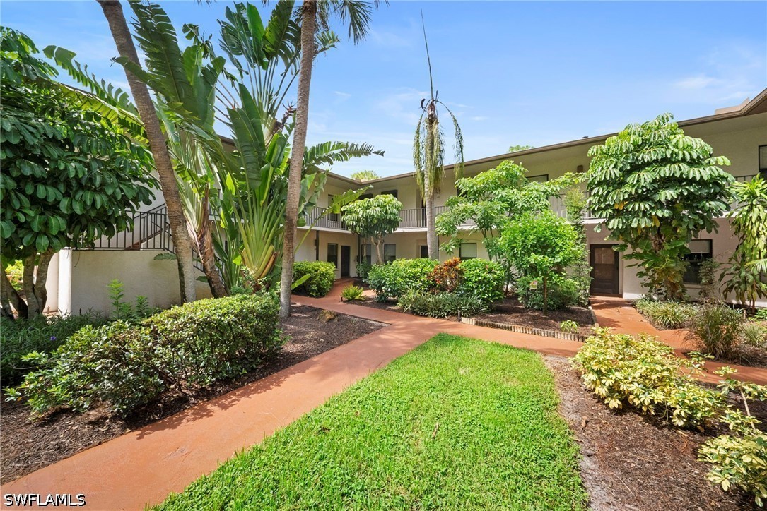 1833 Courtyard Way Unit 105 — photo