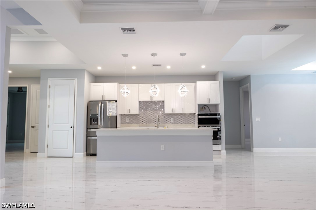 Home in Bonita Springs, FL 34135 — photo 3
