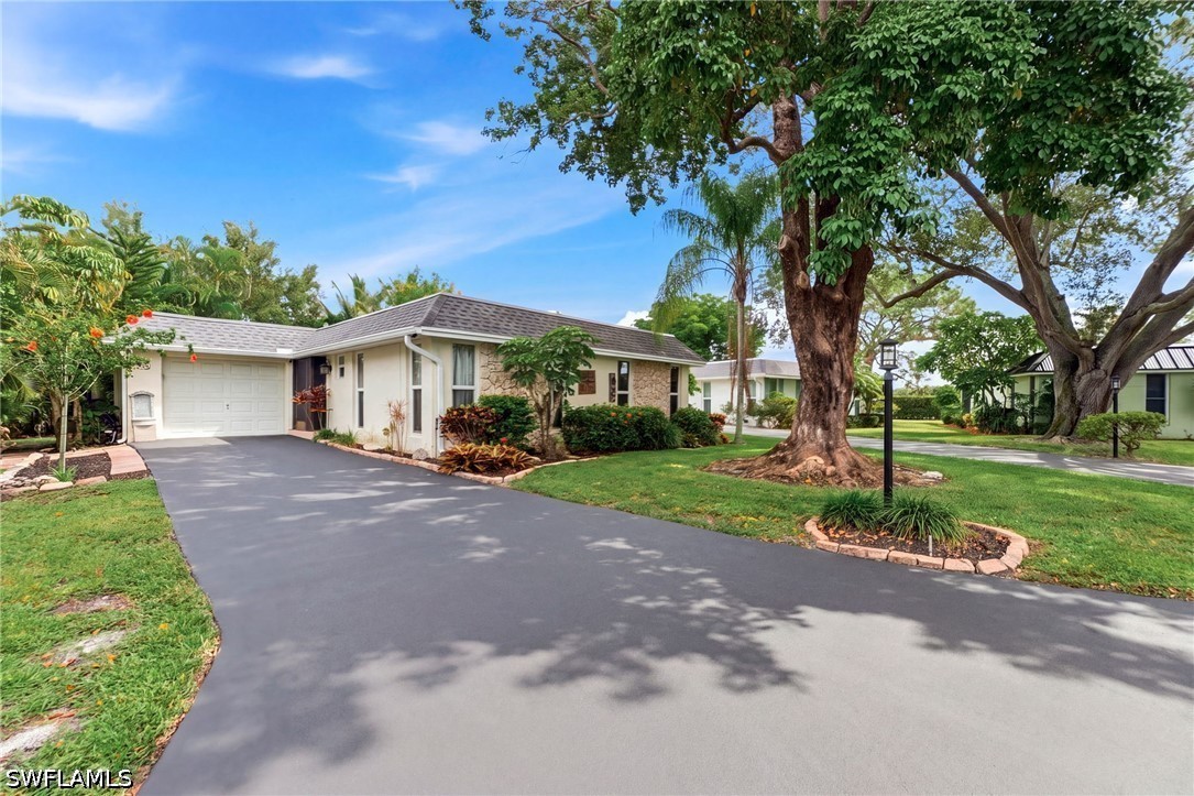 220 Lanchester Ct 32 — photo