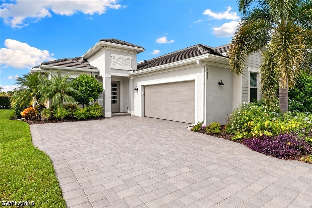 5897 Berwick Ln — photo