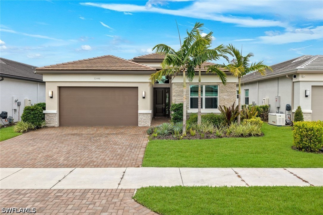 12446 Dahlia Ct — photo