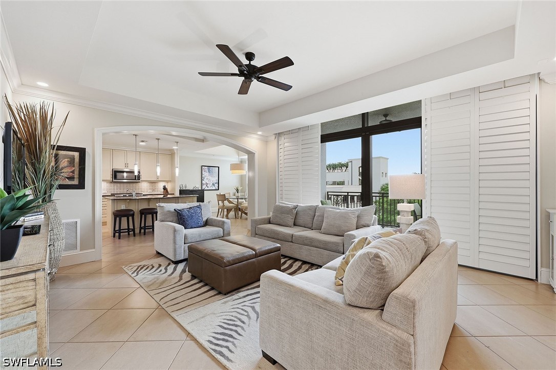 9123 Strada Pl 7207 — photo