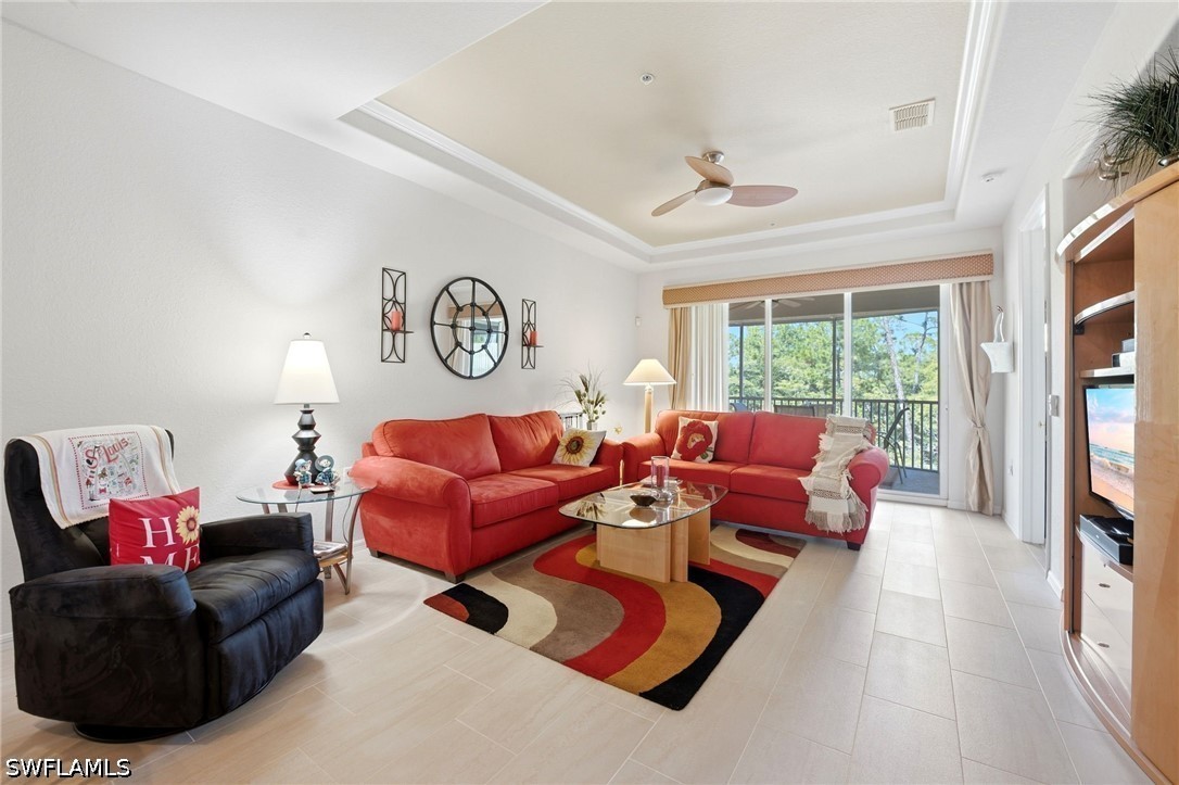 Home in Naples, FL 34112 — photo 2