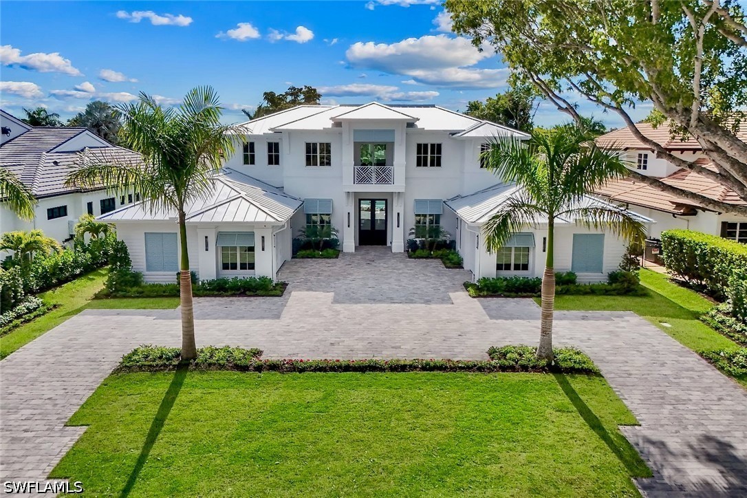 788 Riviera Dr — photo