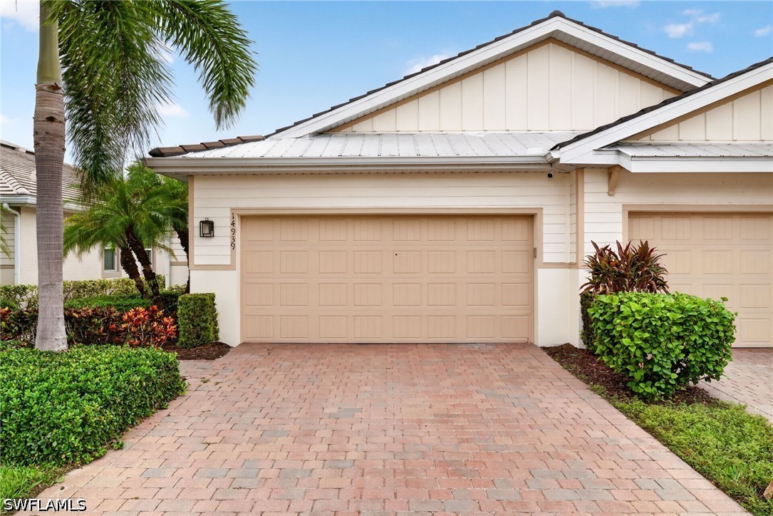 14939 Edgewater Cir — photo