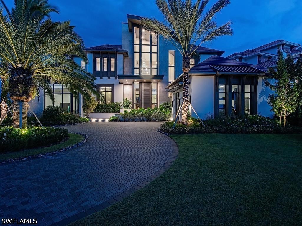 Home in Naples, FL 34108 — photo 2