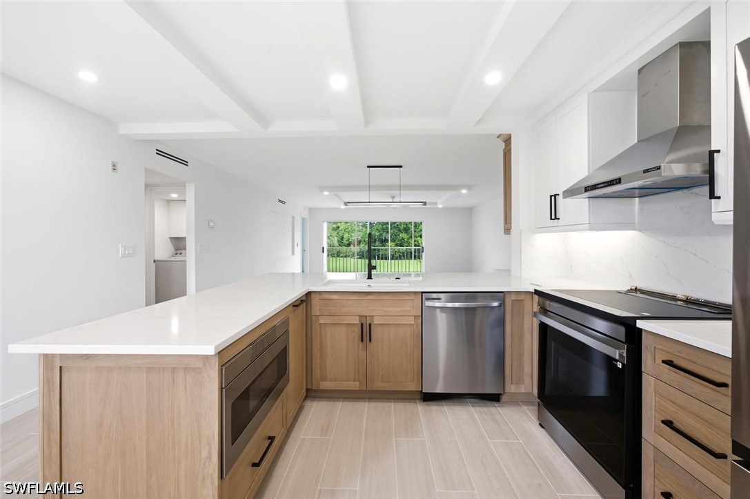 6985 Dennis Cir Unit 204 — photo