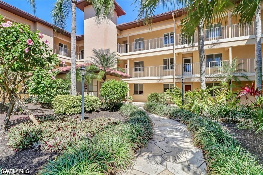 1025 Foxfire Ln Unit 104 — photo