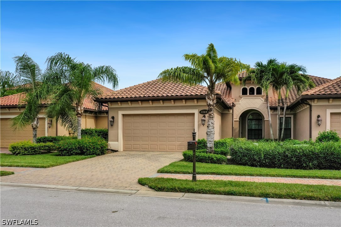 6564 Roma Way, Naples, FL 34113 — photo 2