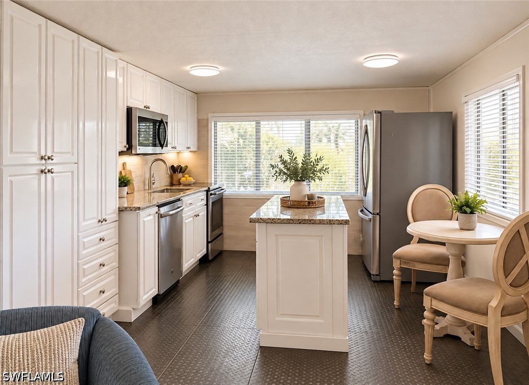 1 Jacaranda Court, Naples, FL 34110 — photo 2