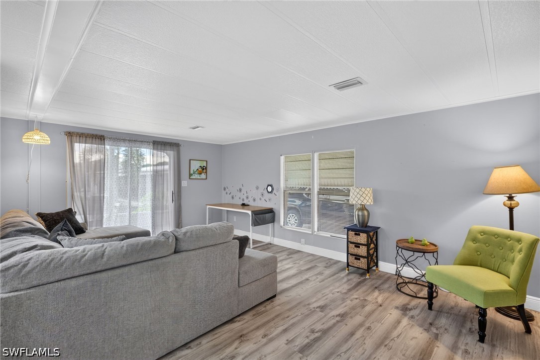 125 Kim Dr — photo