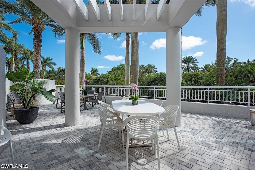 4151 Gulf Shore Blvd N Unit 201 — photo