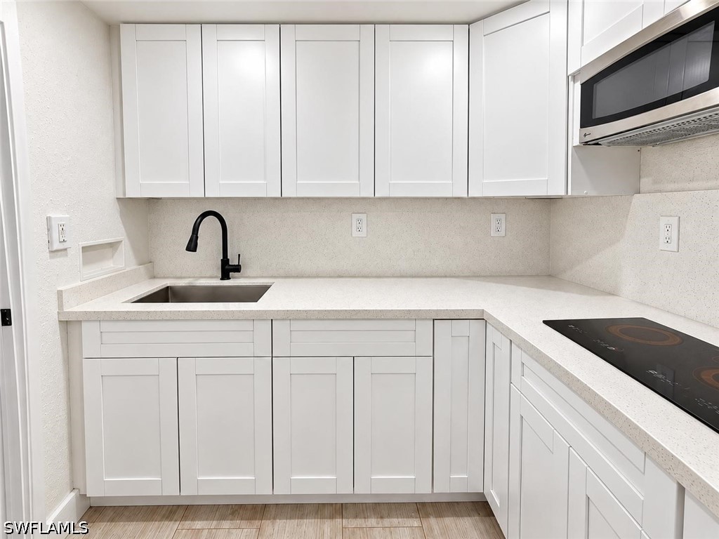 4050 Golden Gate Pkwy Unit 219 — photo