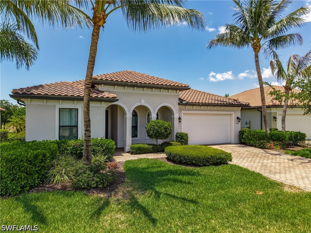 4524 Tamarind Way — photo