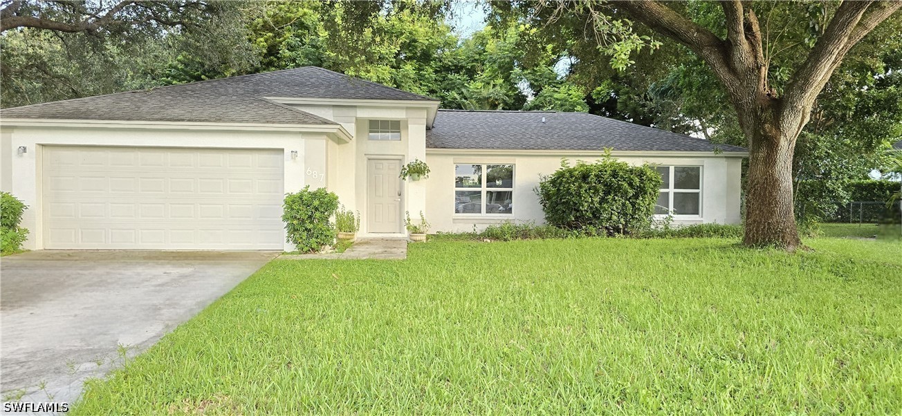 687 Grove Dr — photo