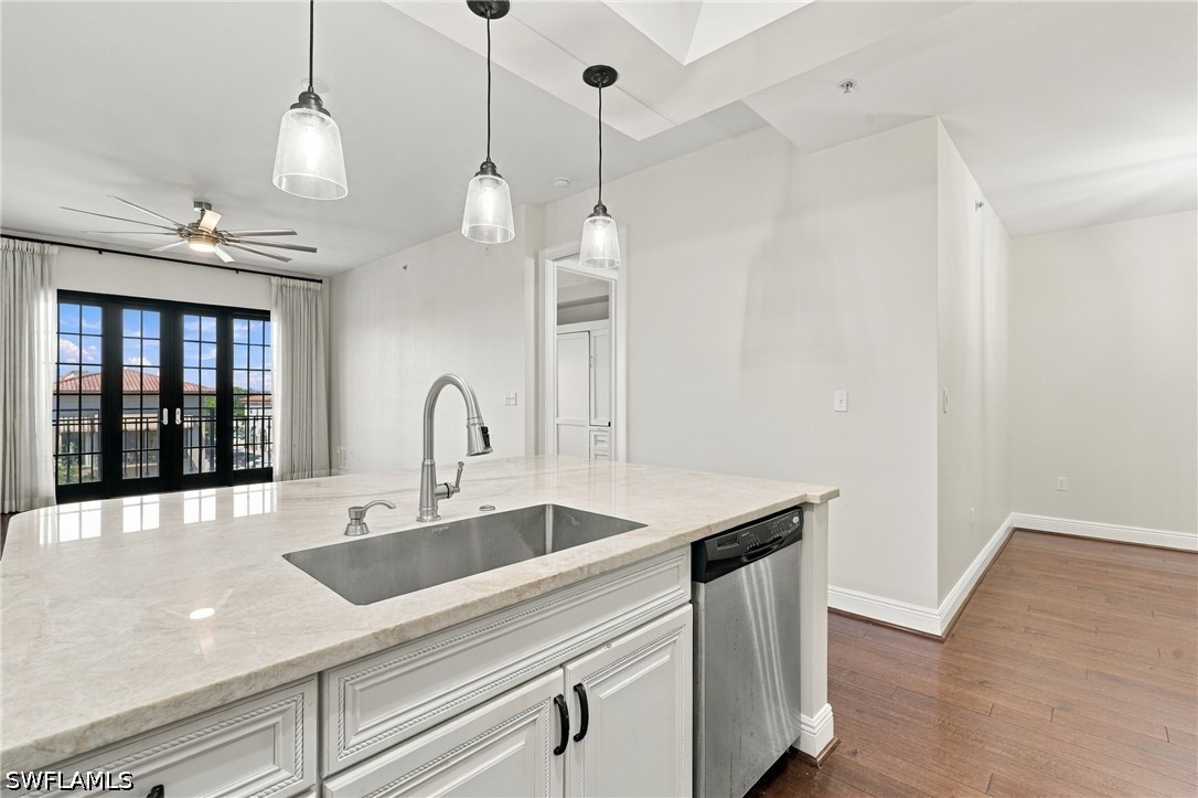 23151 Fashion Dr Unit 305 — photo