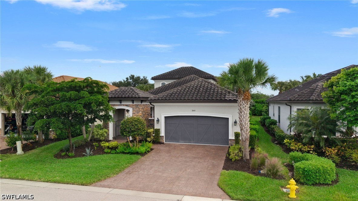 8461 Sevilla Ct — photo