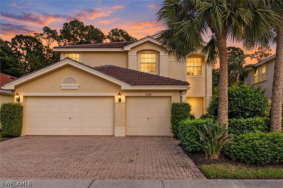 2346 Butterfly Palm Dr — photo