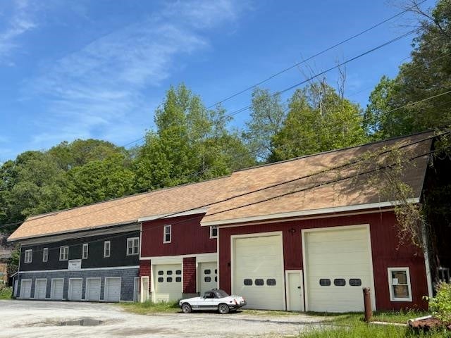5747 US Route 4 — photo