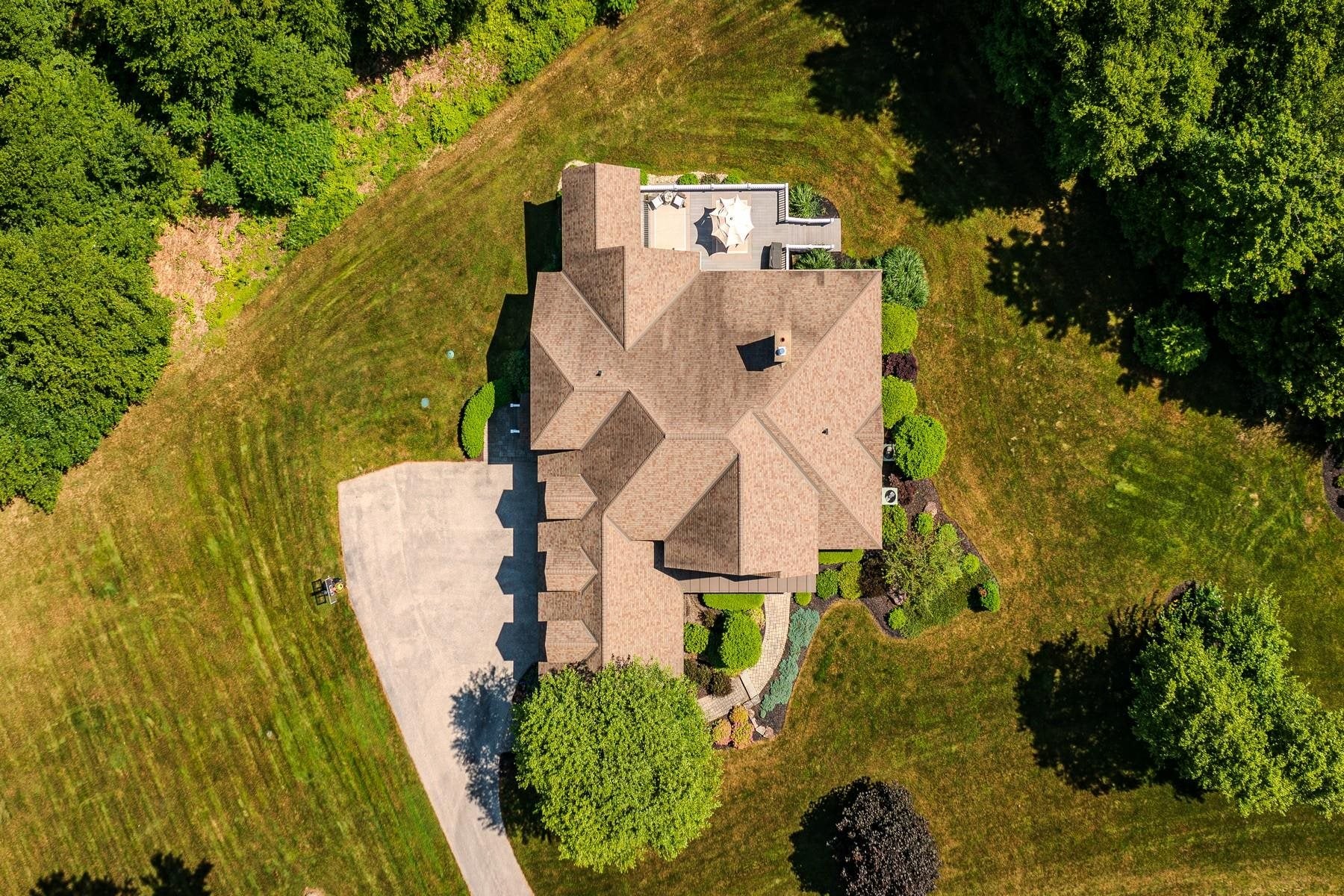 127 Wynnridge Drive — photo