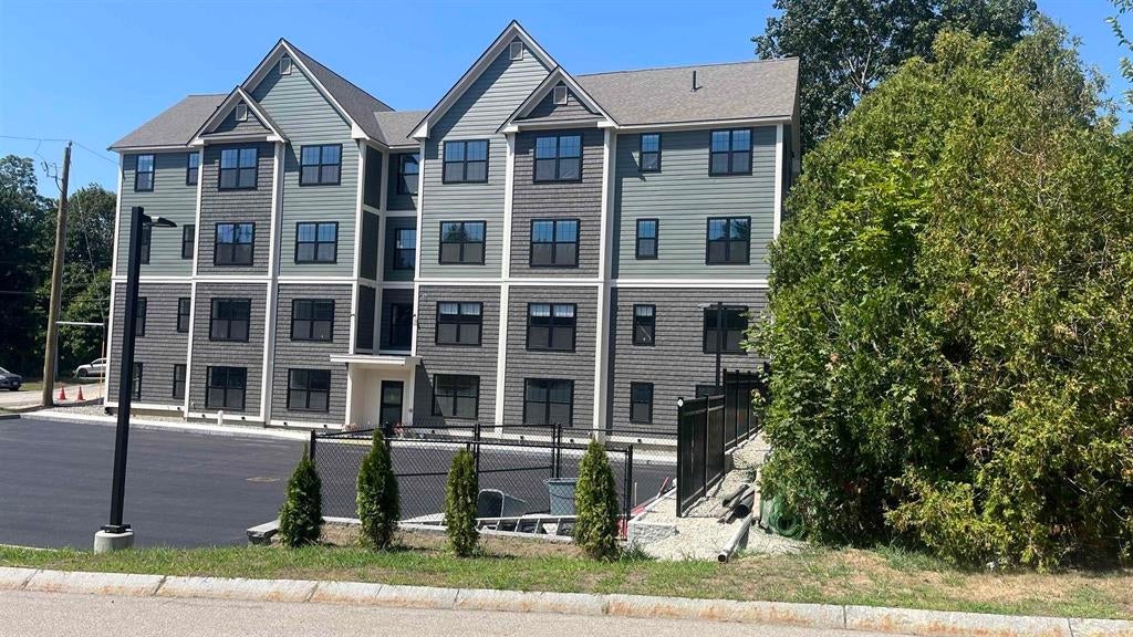 725 Central Avenue 301 — photo