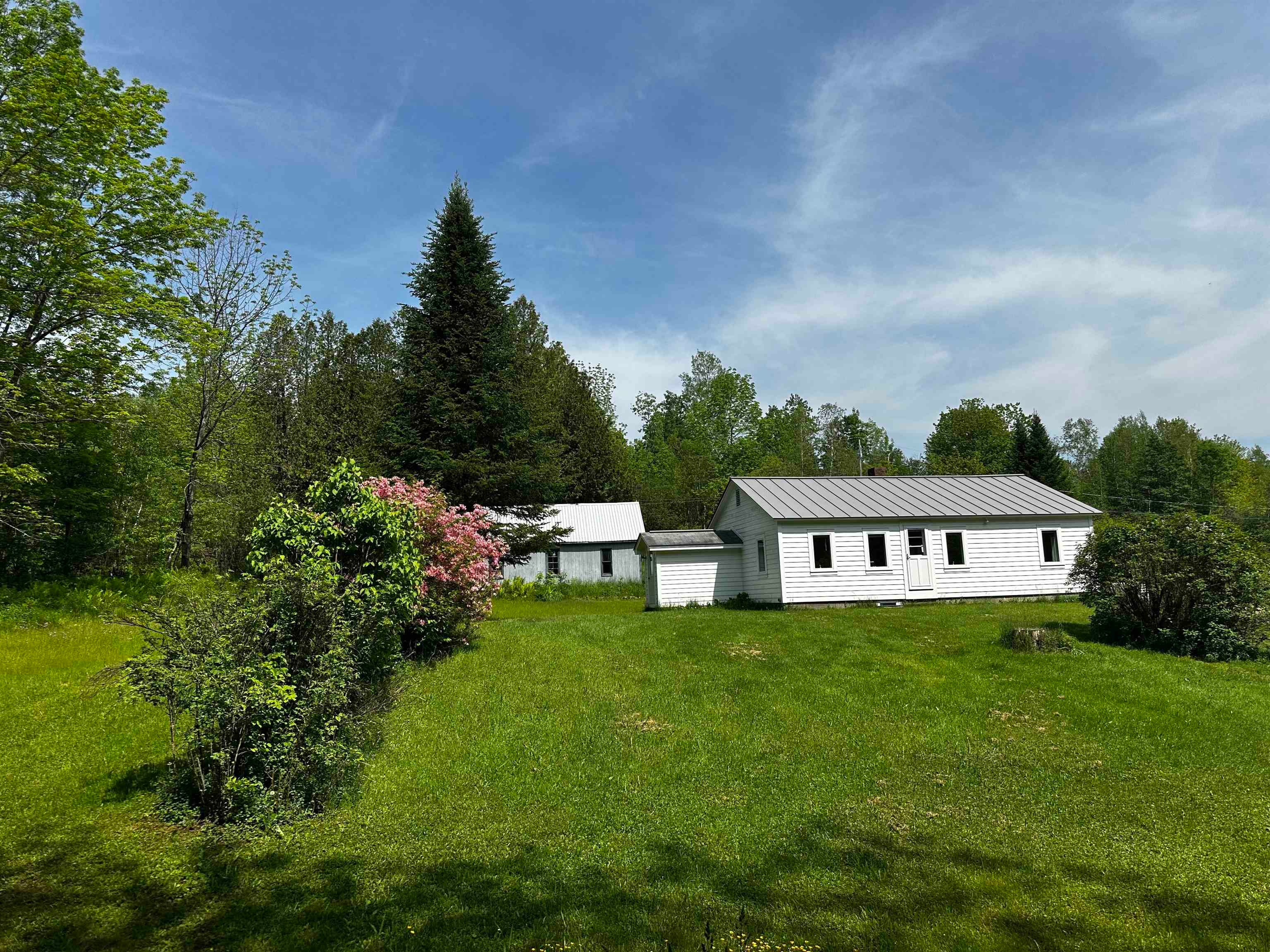 196 Lafayette Road — photo