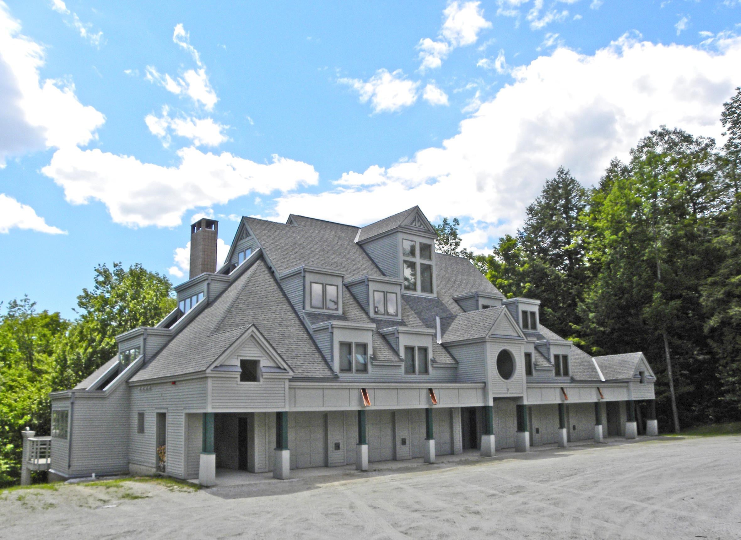 117 Ledgewood Road F3 w/F4 Garage — photo