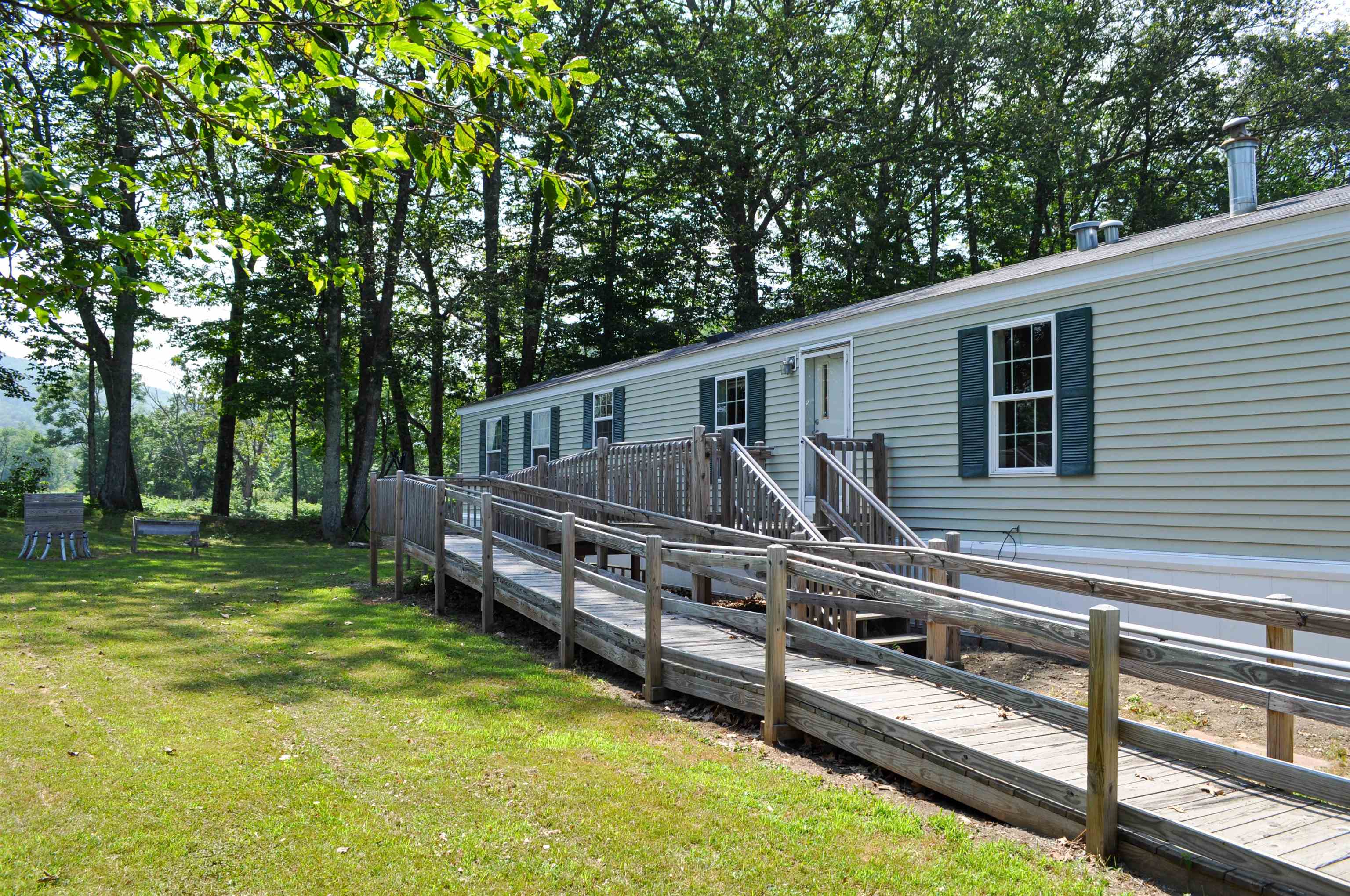 185 Riverbend Way — photo