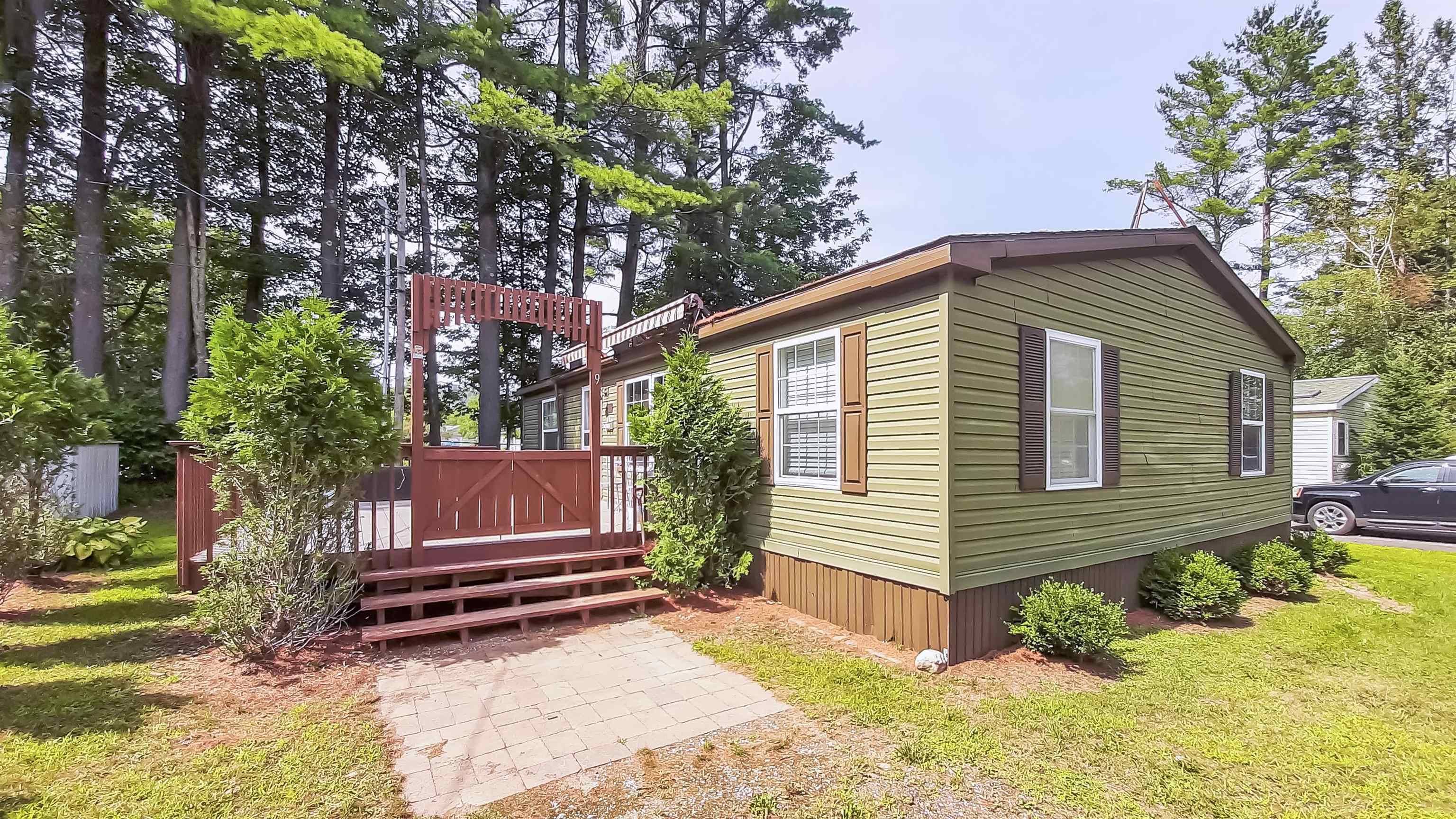 9 Stryhas Trailer Court — photo