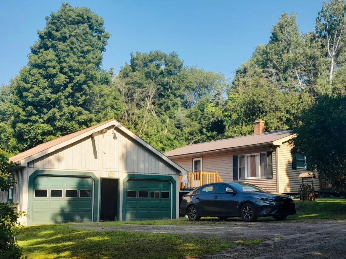 624 Breezy Hill Road — photo