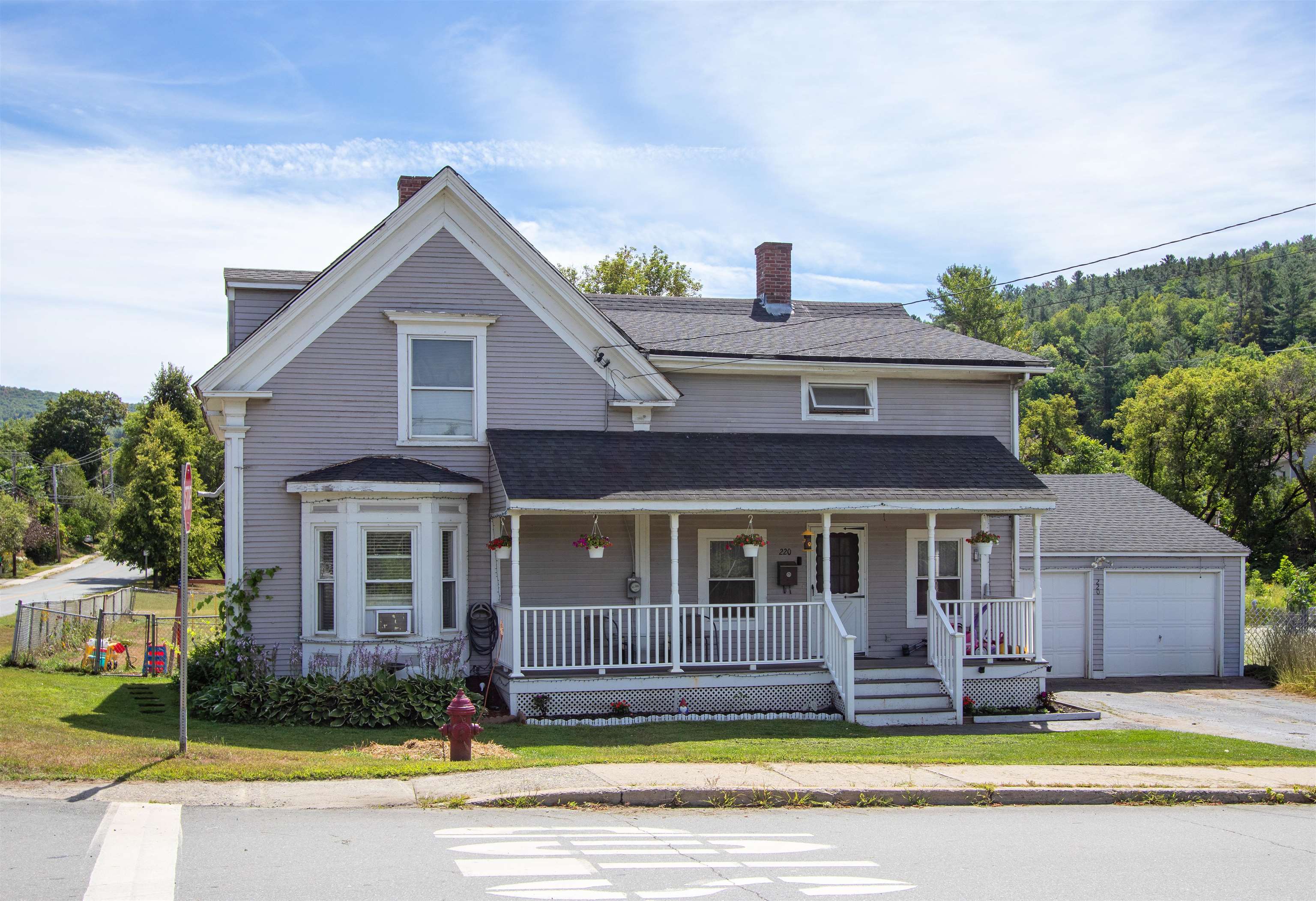 220 Elm Street — photo