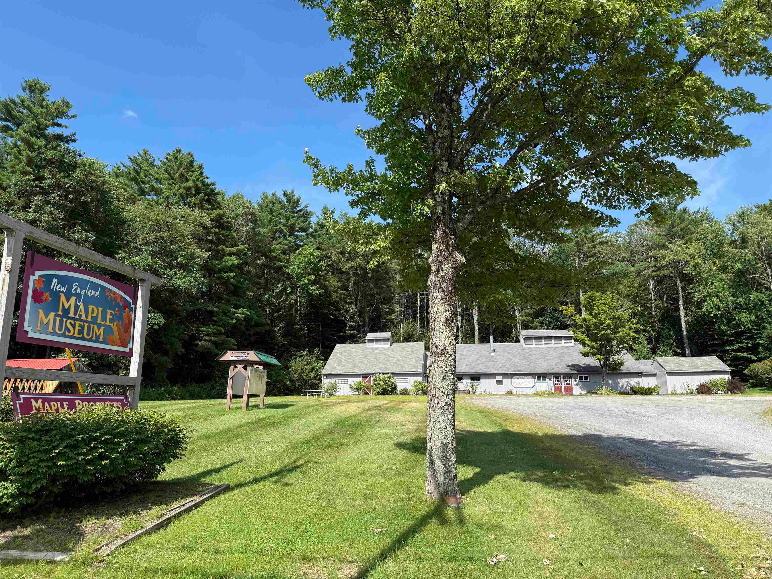 4578 US Route 7 — photo