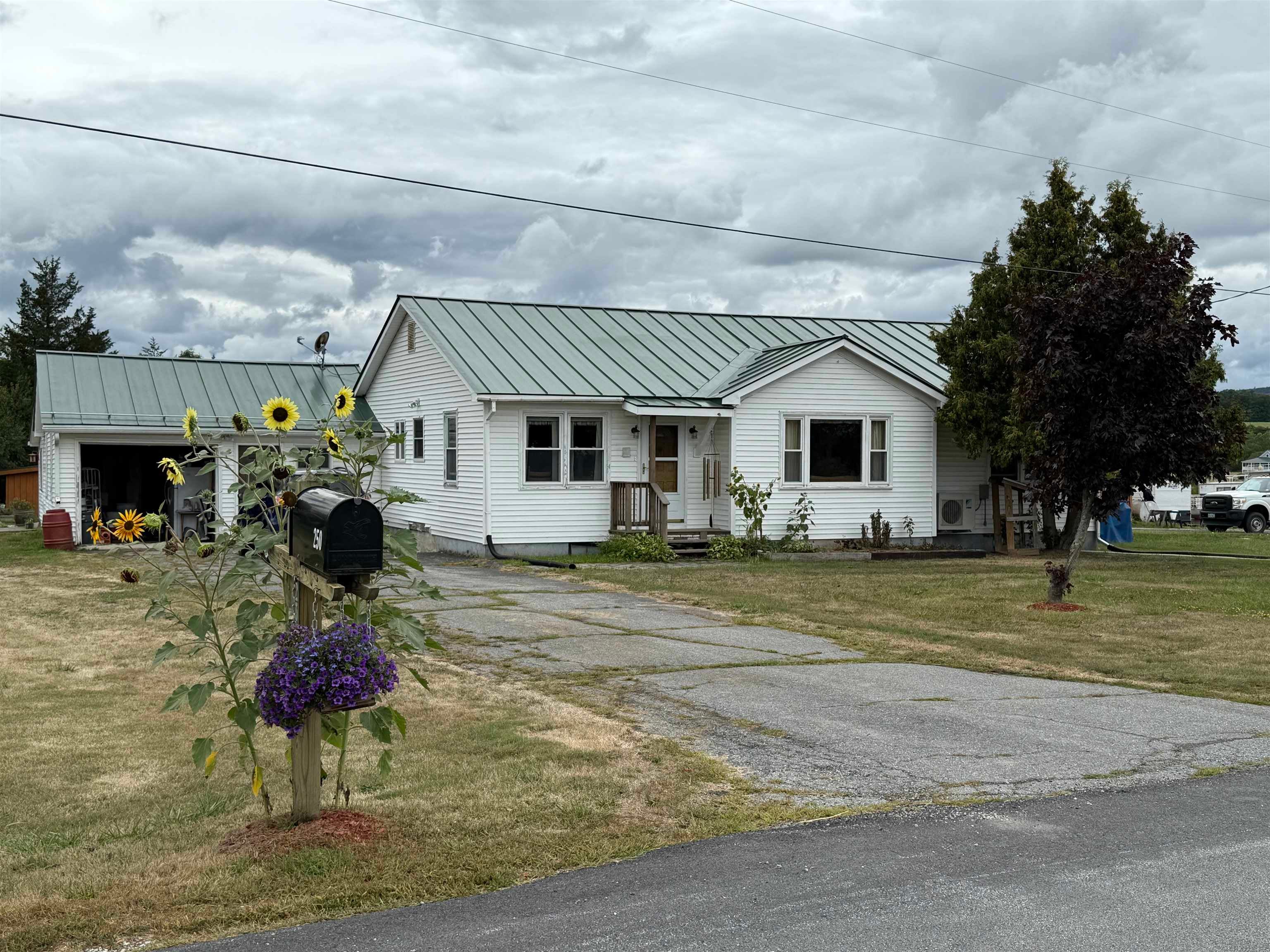 250 Mount Independence Road — photo