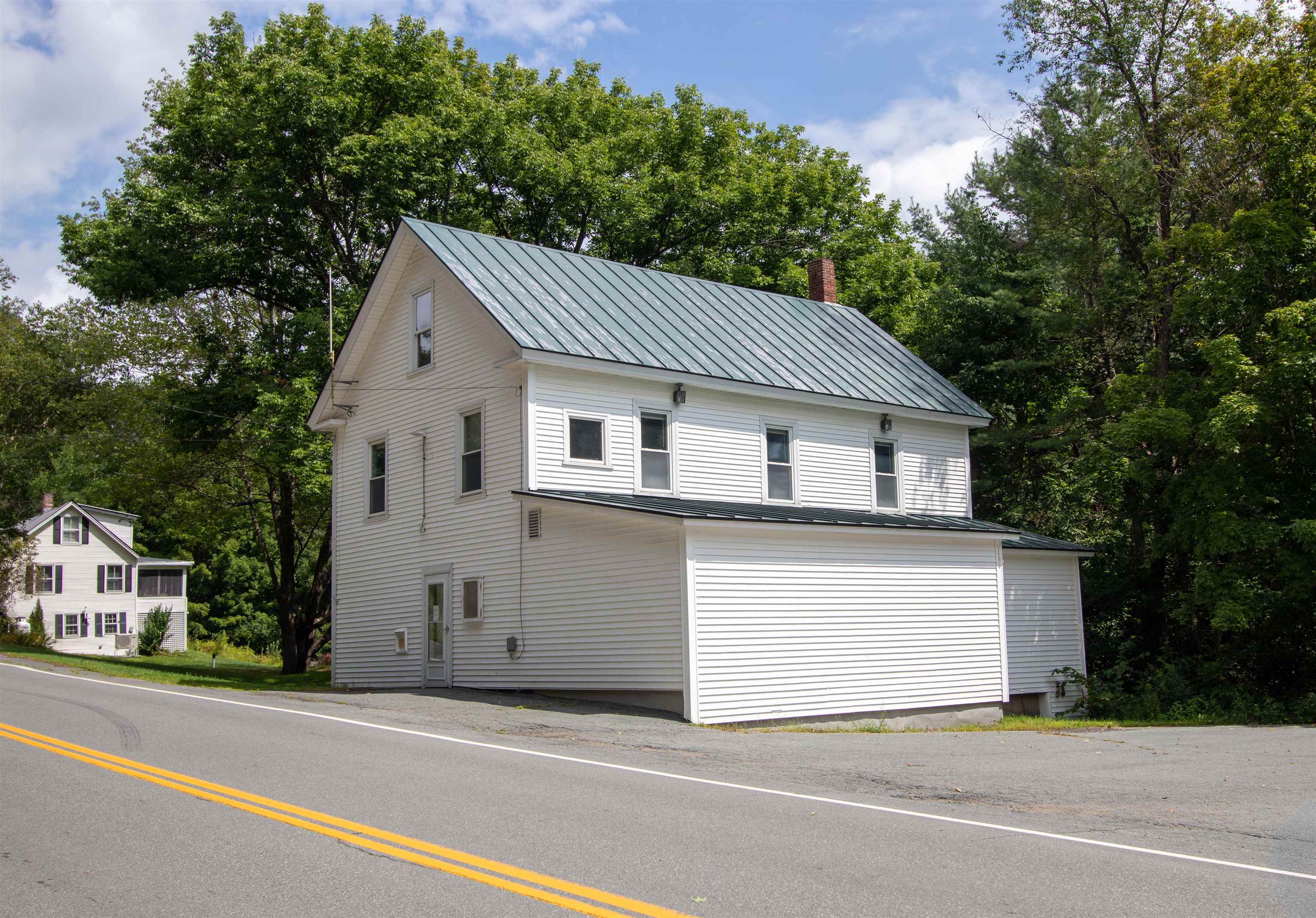1743 US Route 5 South — photo