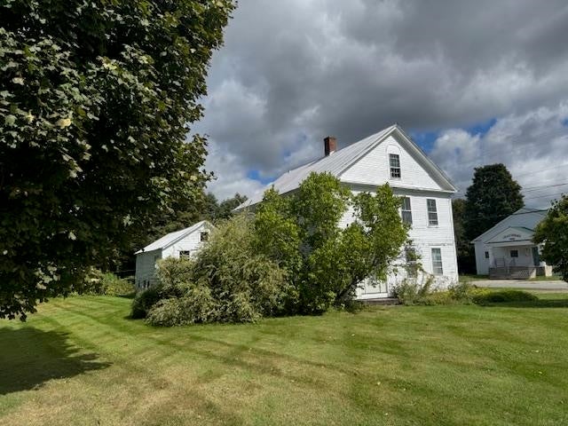 1445 North Craftsbury Road — photo