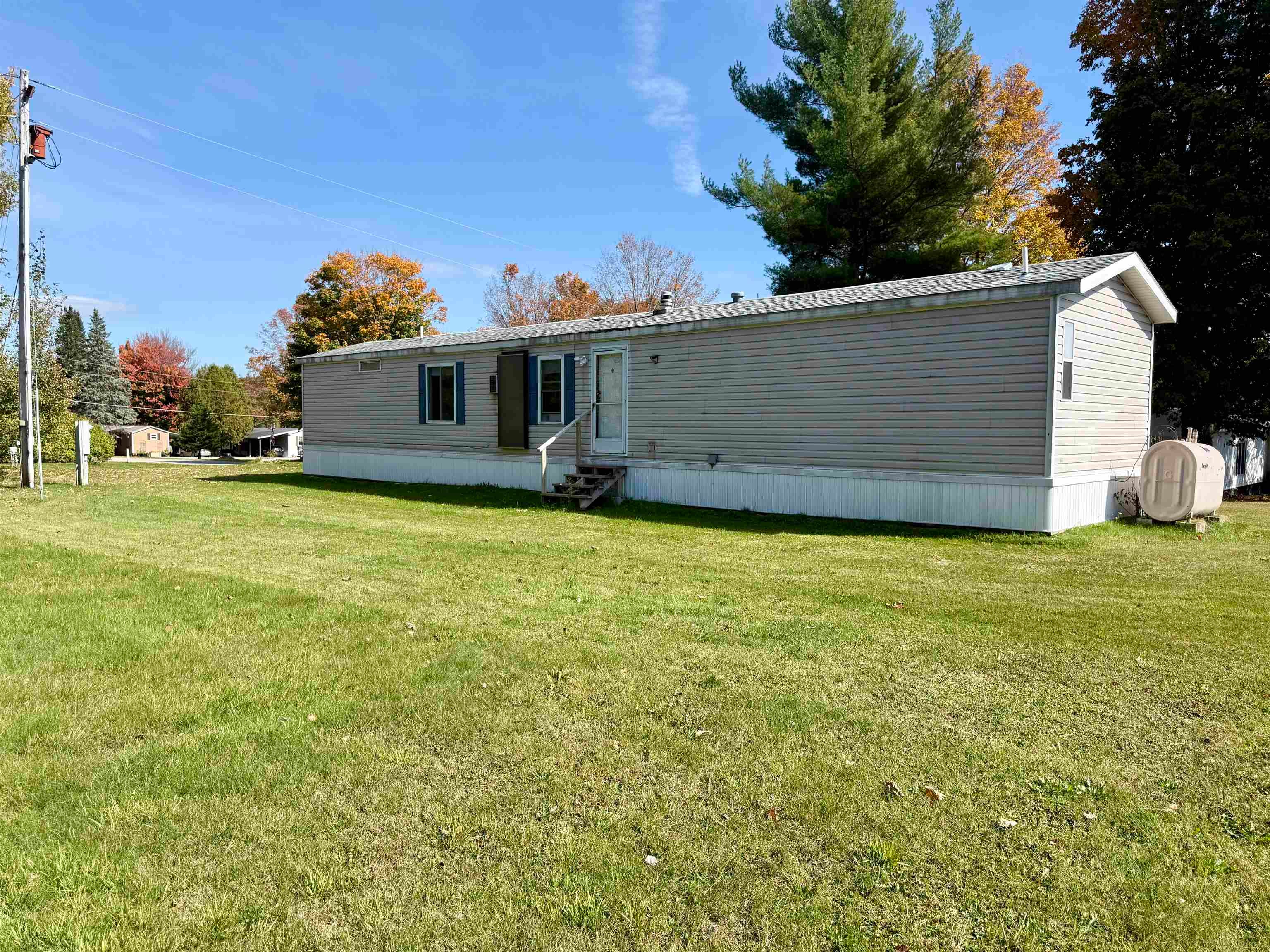2477 Route 5 D2 — photo