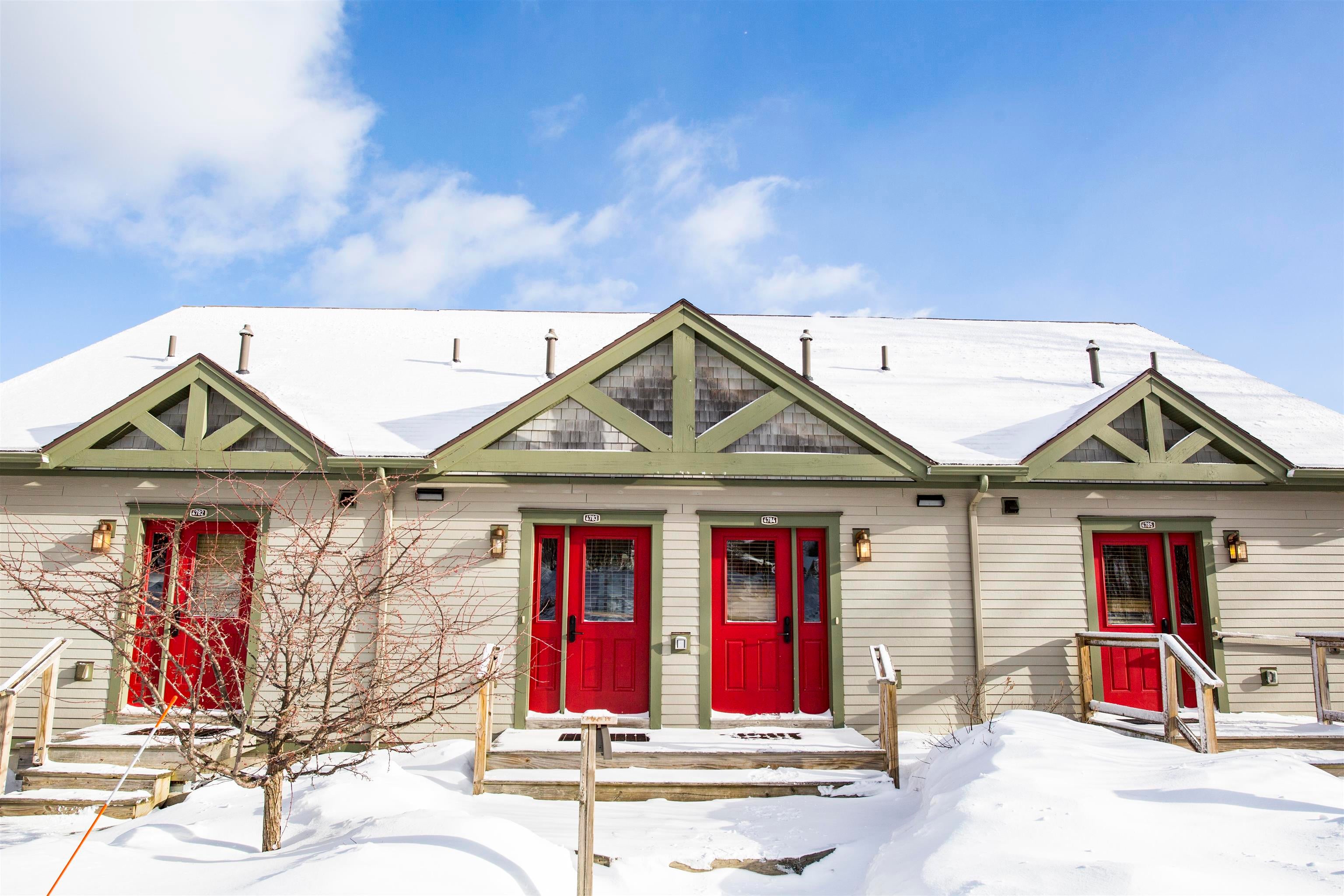 16 White Pine Drive 4744 — photo