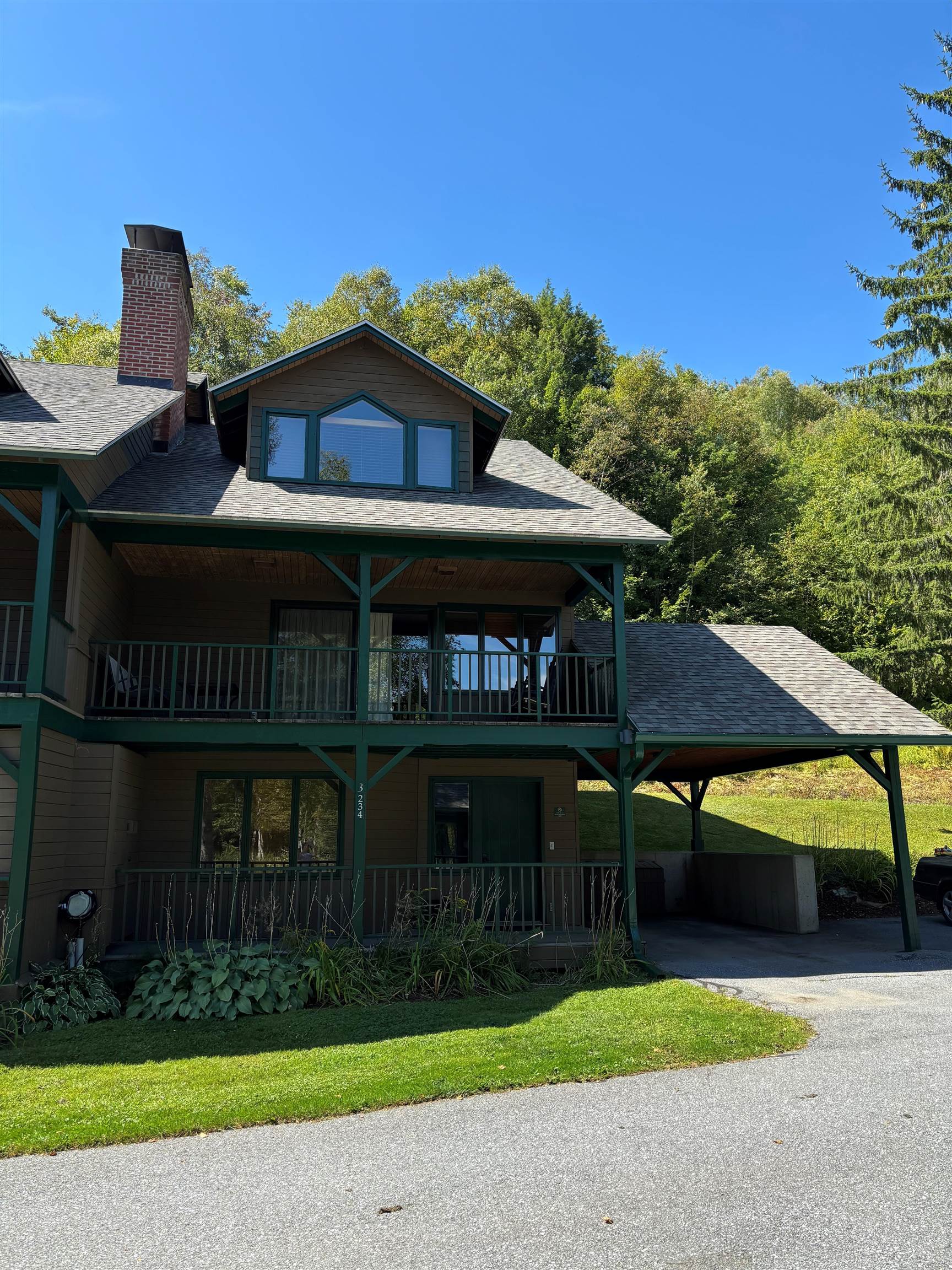 225 Mountain Glen Drive 3 — photo