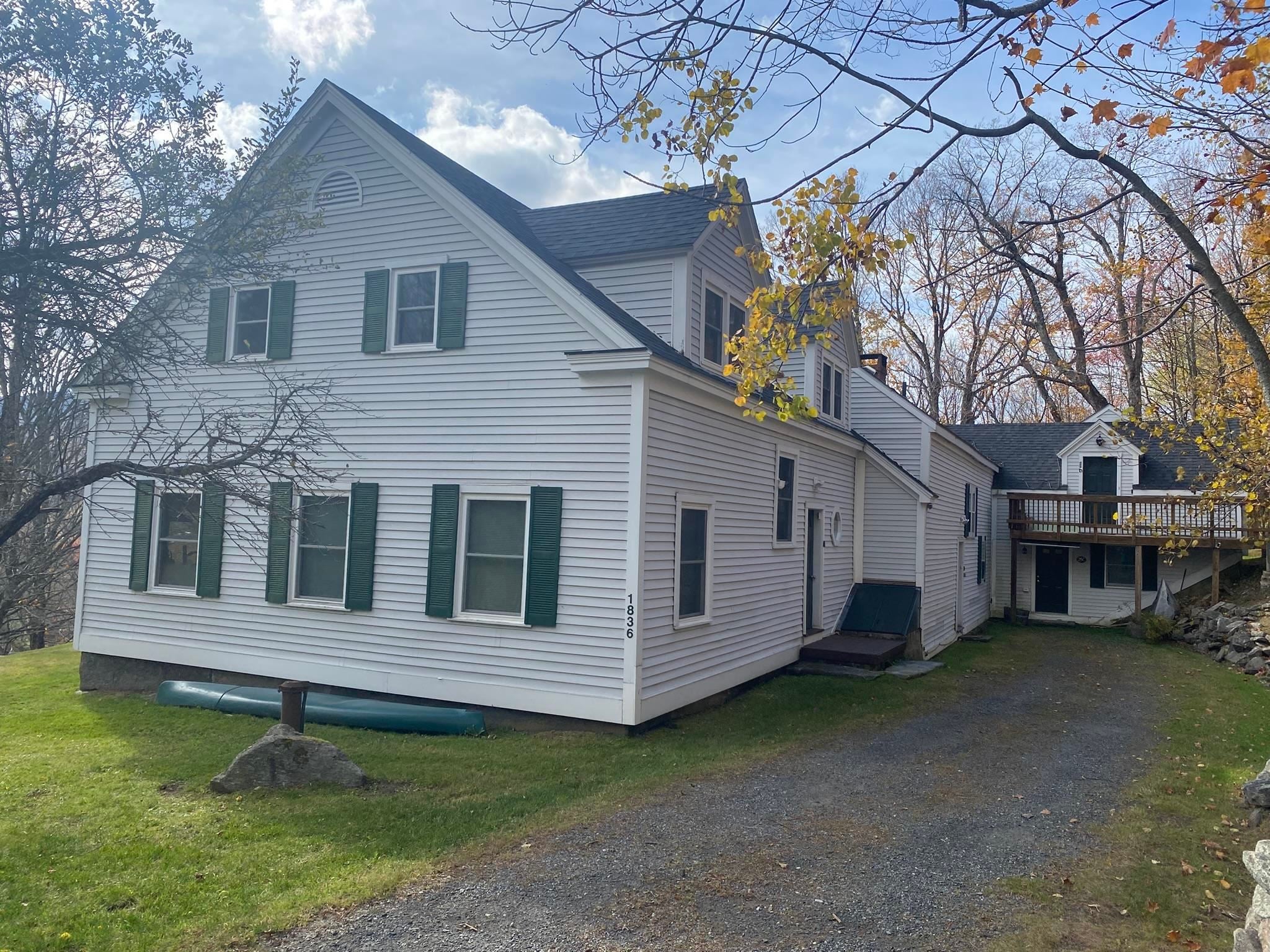 25 Upper Handle Road a — photo