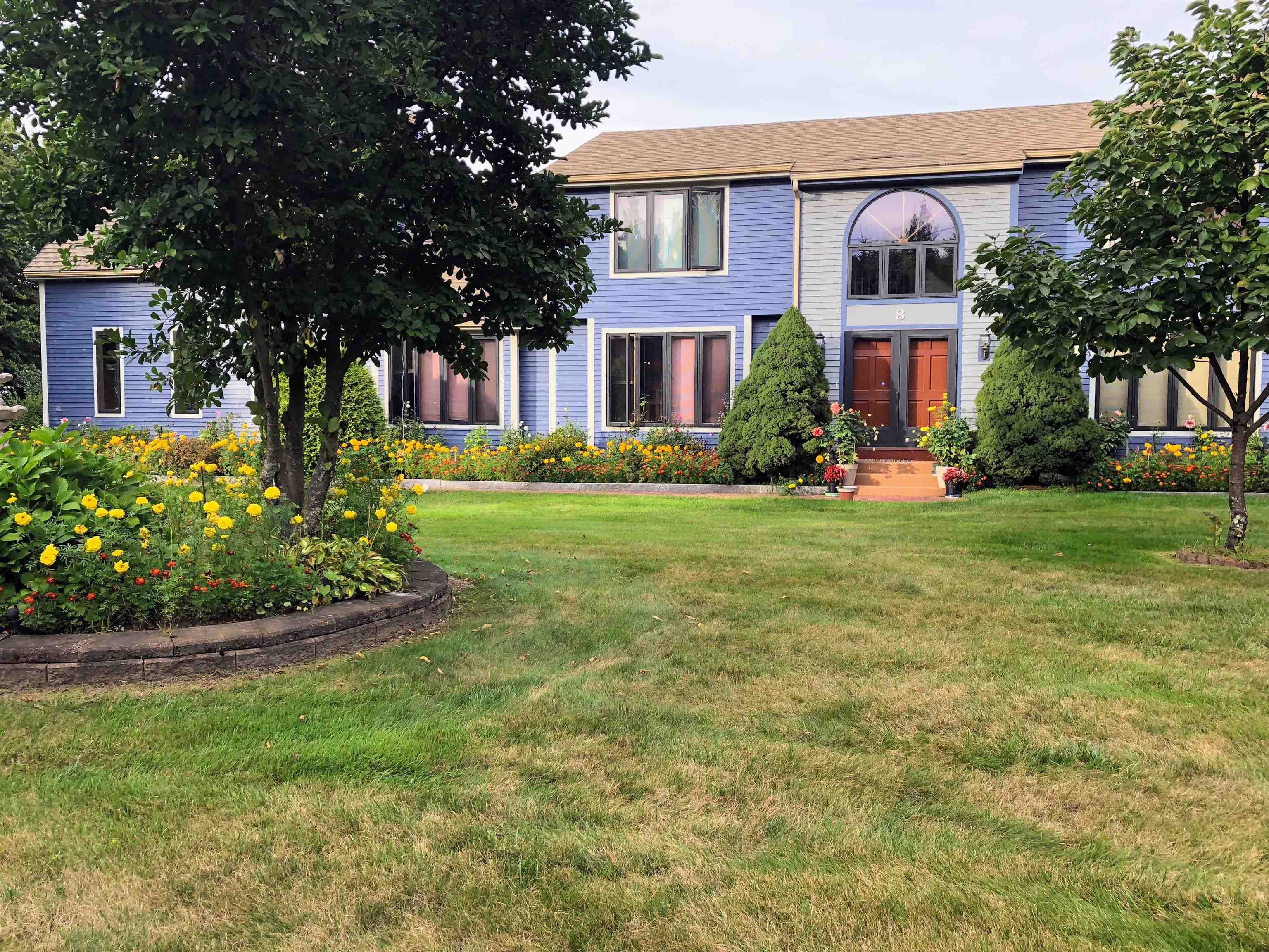 8 Longview Drive — photo