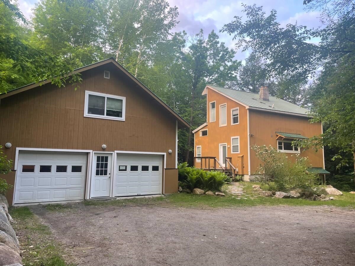 682 E. Manchester Road — photo