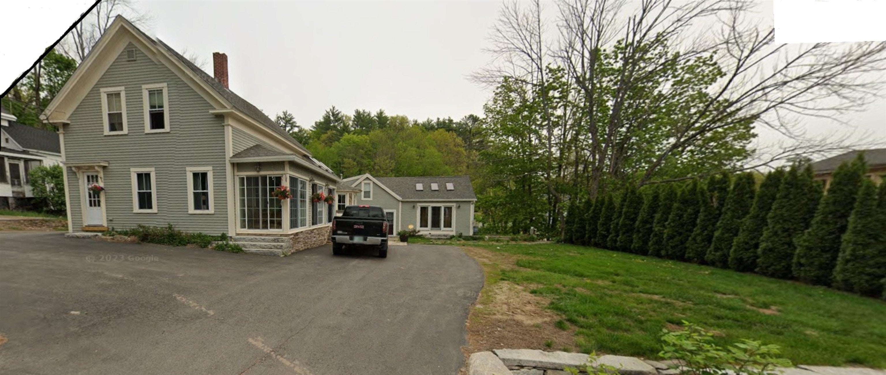 2106 Wakefield Road — photo
