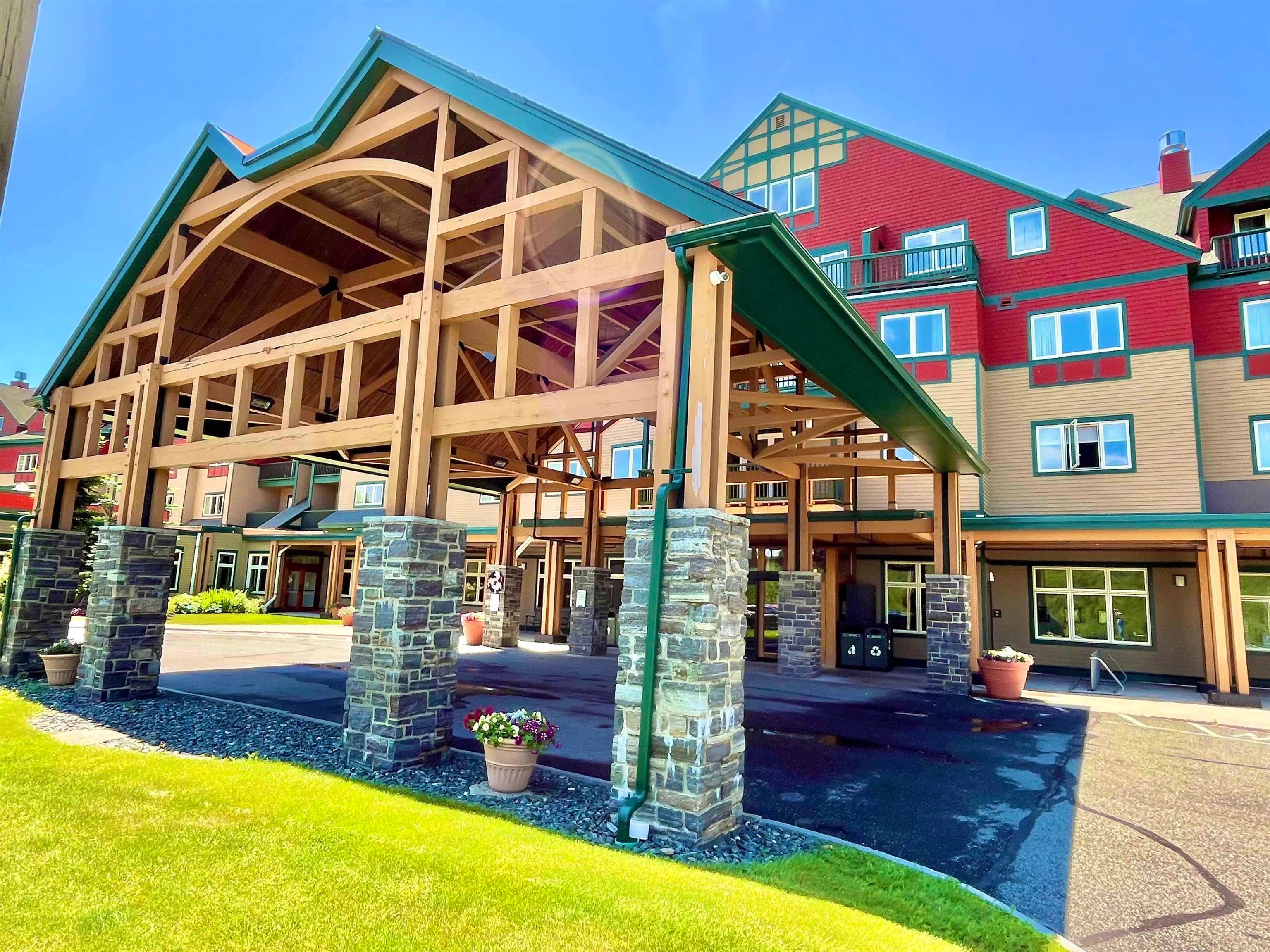 222 Q1, 89 Grand Summit Way — photo