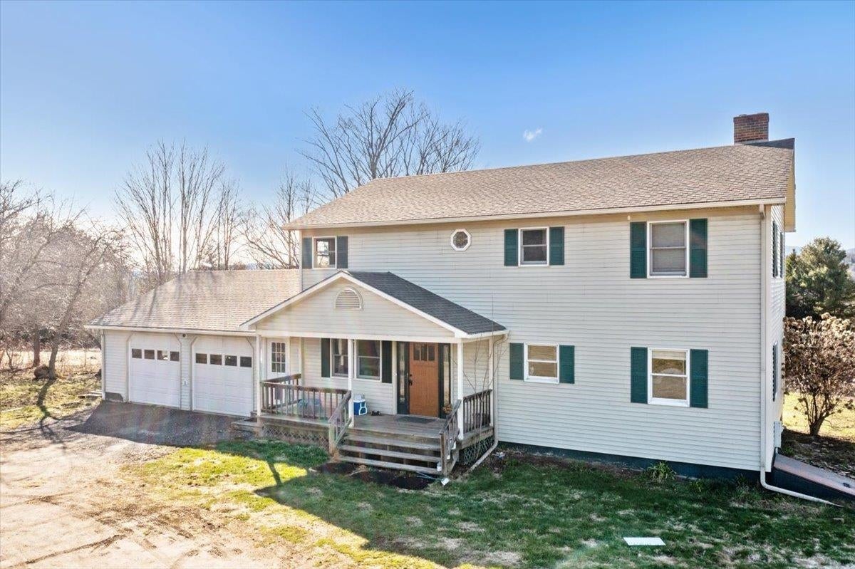 3614 Creek Road — photo
