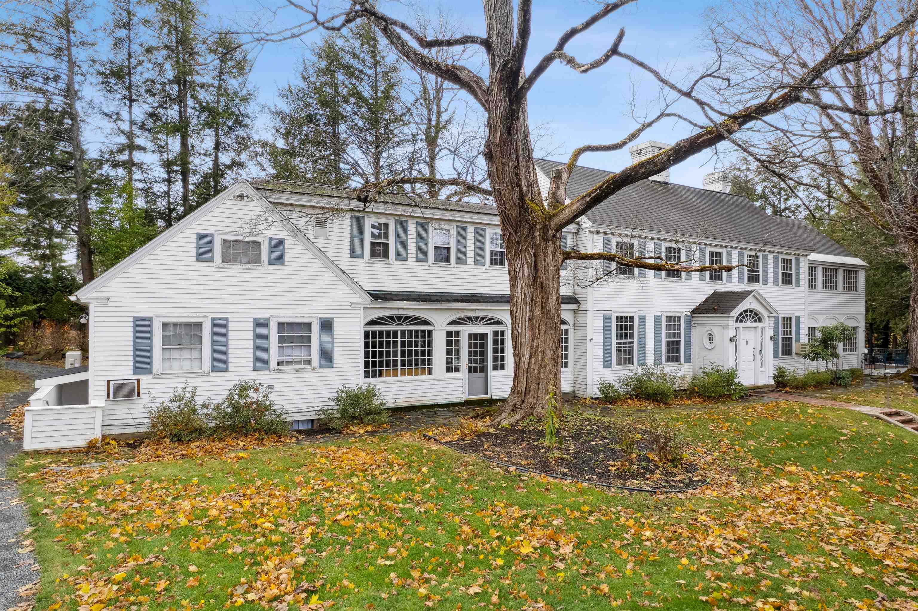 2 Hilton Field Lane — photo