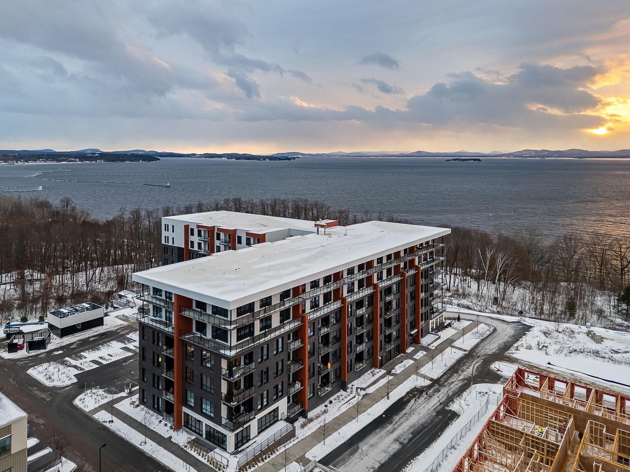 125 Cambrian Way 619 — photo