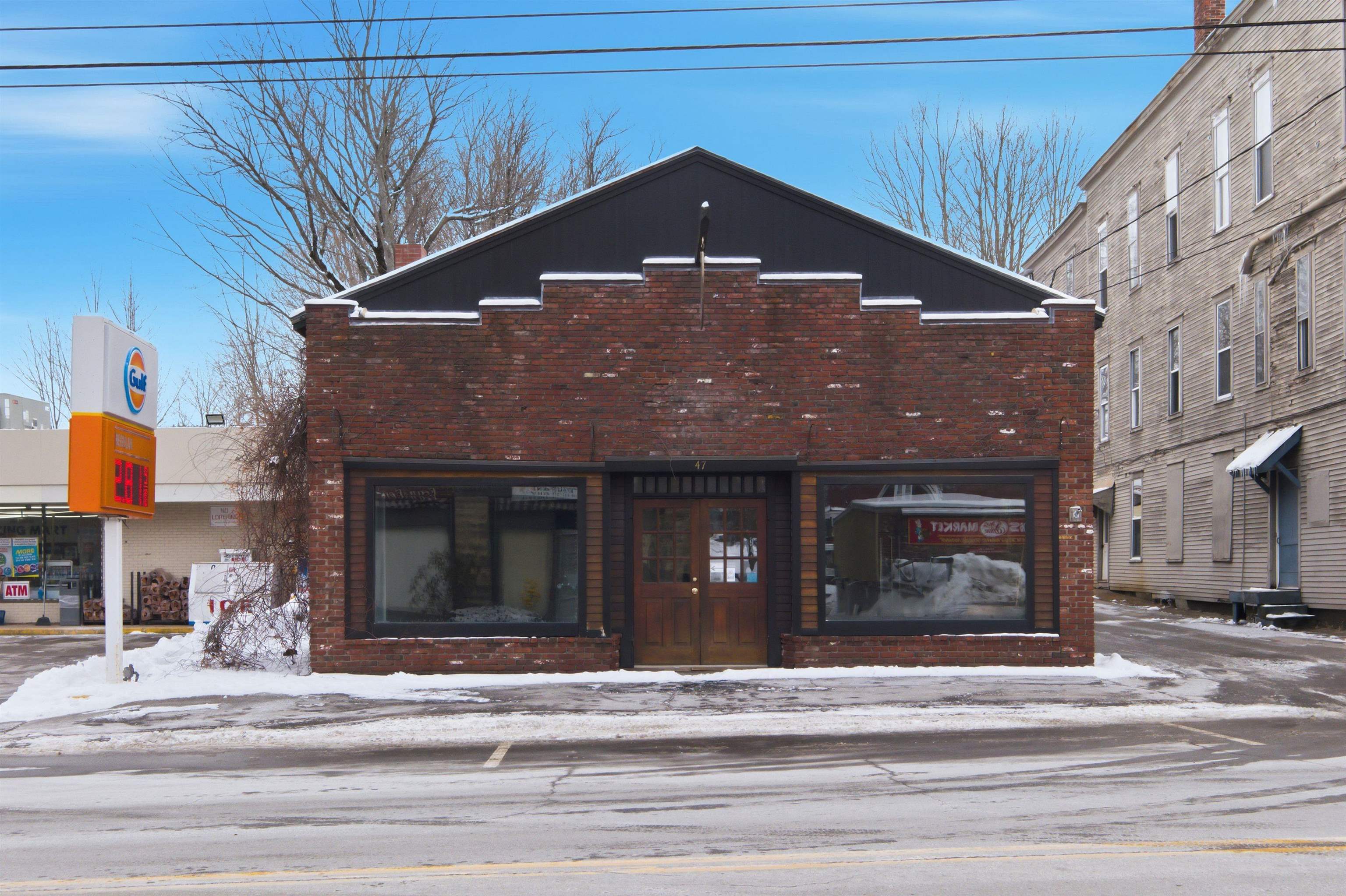 47 Main Street — photo
