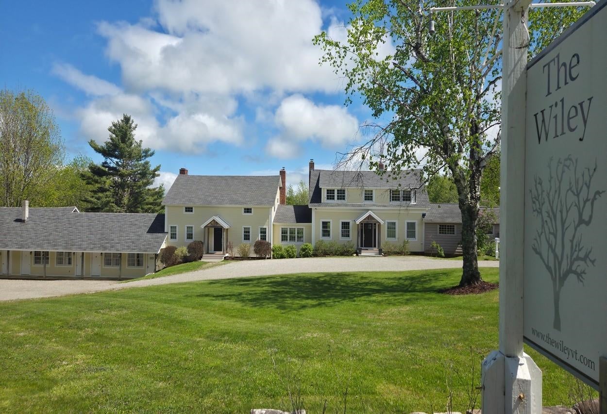 2759 Vt Route 11 — photo