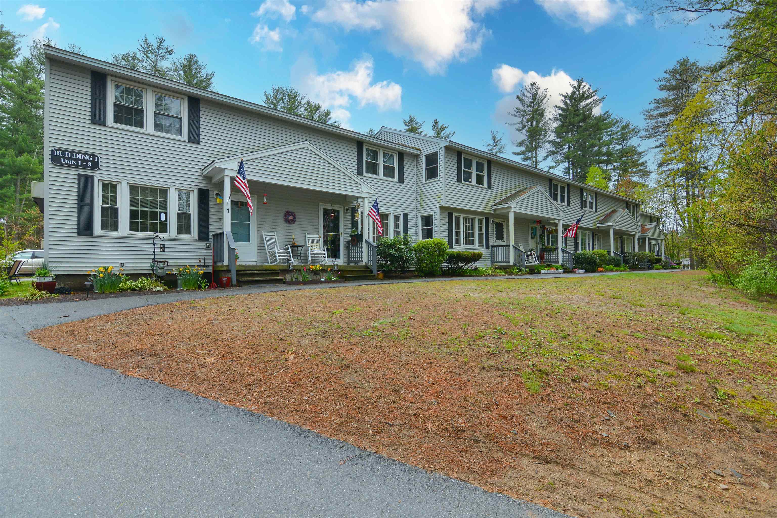3 Holly Lane — photo